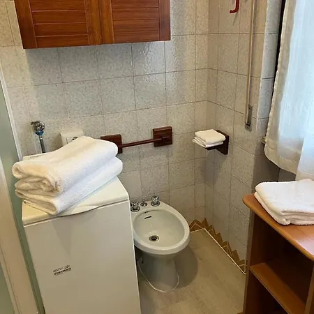 Senza Pensieri Via Viviani *